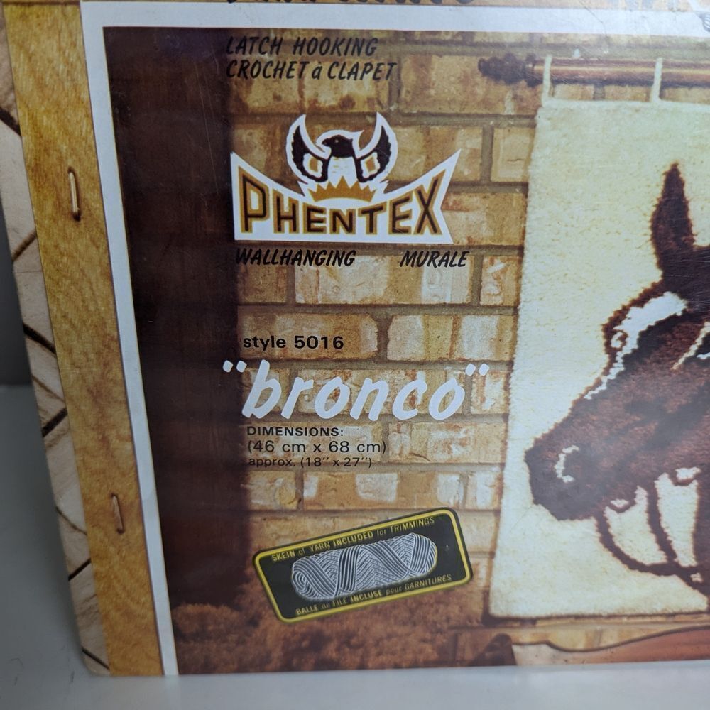 Vintage Phentex Hook and Hang Kit 5016 Bronco 18x27” Wall Hanging Horse Sealed - Picture 2 of 6